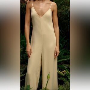 Zara Beige Jumpsuit‎ women size small